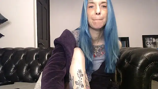 Snapshot of RavenryderUK chatting on March 22, 12:39 am RavenryderUK online show from March 22, 12:39 am