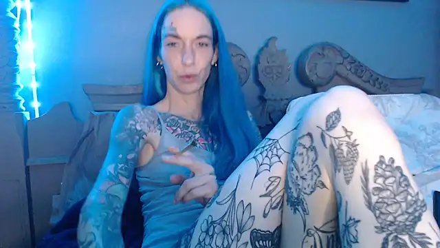 Snapshot of RavenryderUK chatting on September 12, 8:42 pm RavenryderUK online show from September 12, 8:42 pm