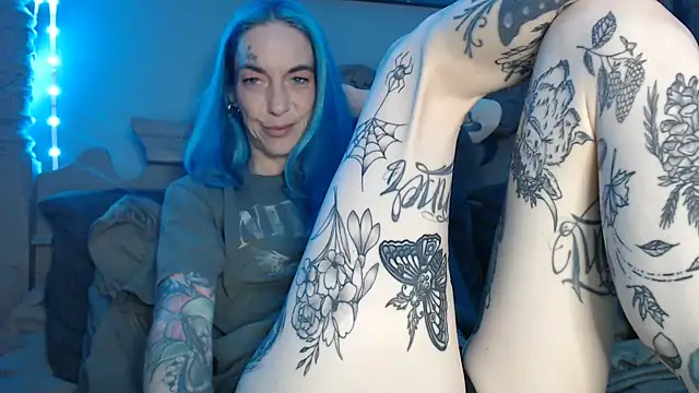 Snapshot of RavenryderUK chatting on September 15, 9:48 pm RavenryderUK online show from September 15, 9:48 pm