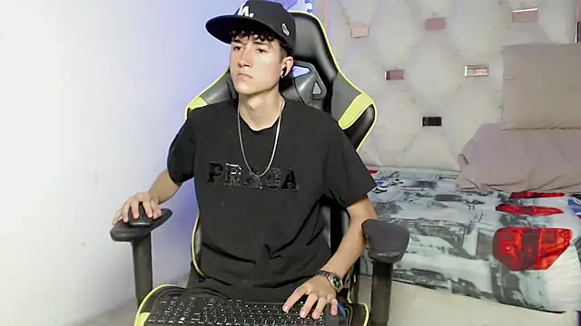 johnny cagee online show from September 12, 6:57 am