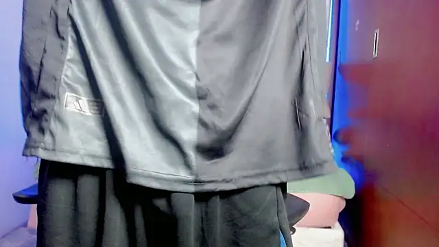 johnny cagee online show from December 15, 3:33 am