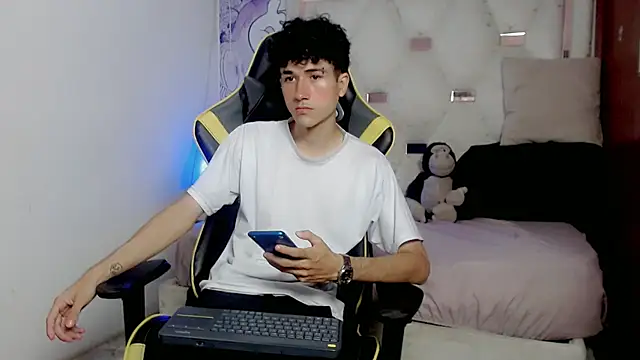 johnny cagee online show from January 15, 3:55 am