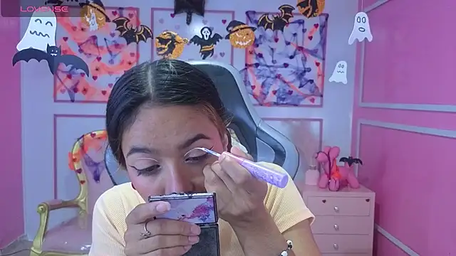 Snapshot of stephania_t chatting on October 28, 11:47 am stephania t online show from October 28, 11:47 am