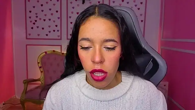 Snapshot of stephania_t chatting on November 21, 11:53 am stephania t online show from November 21, 11:53 am