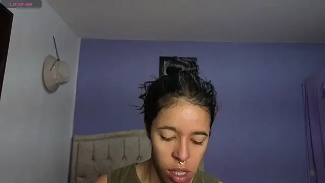 stephania t online show from June 4, 3:07 pm