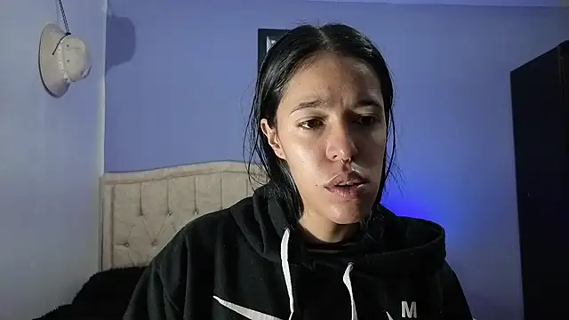 stephania t online show from June 18, 1:26 pm