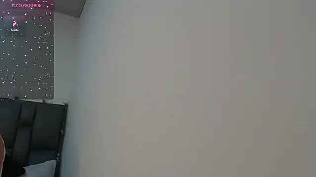 julz 03 online show from January 4, 4:22 pm