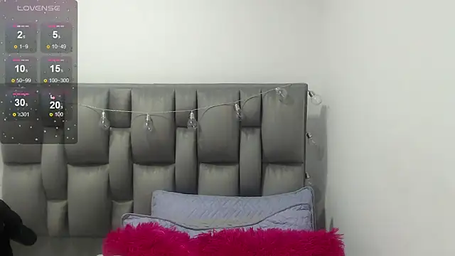 julz 03 online show from March 5, 4:35 pm