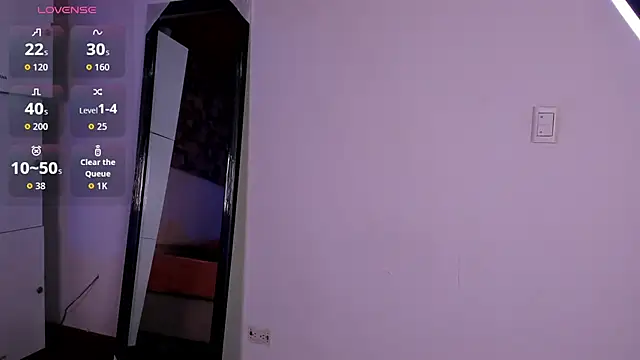 julz 03 online show from April 29, 2:10 pm