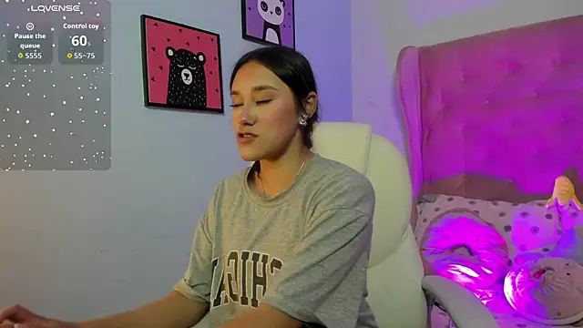 Snapshot of _Sophie__miller chatting on September 29, 10:25 pm Sophie miller online show from September 29, 10:25 pm