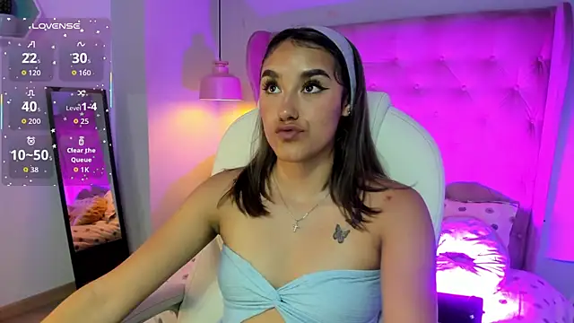 Snapshot of _Sophie__miller chatting on December 16, 7:41 pm Sophie miller online show from December 16, 7:41 pm