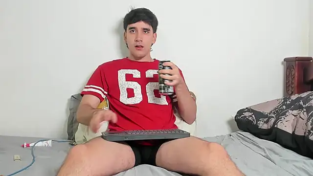 leo030809 online show from June 18, 1:39 am