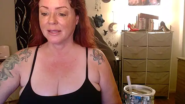 Nikkimastersgirl1091 online show from May 2, 1:16 pm