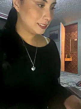 Snapshot of Effyvice13 chatting on October 8, 2:31 am Effyvice13 online show from October 8, 2:31 am