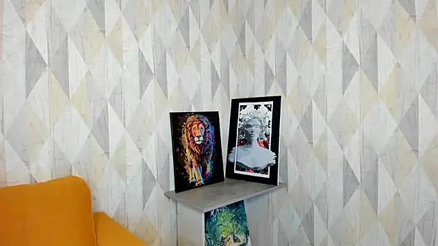 Michelle Blond online show from February 18, 1:22 pm