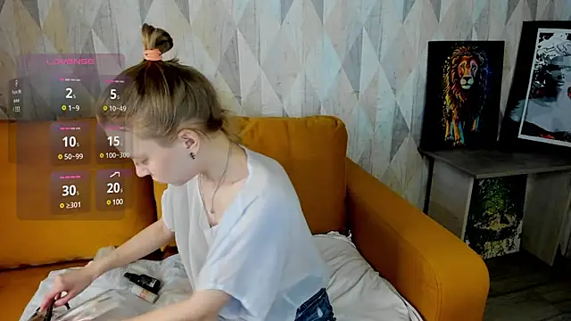 Michelle Blond online show from March 17, 7:02 am