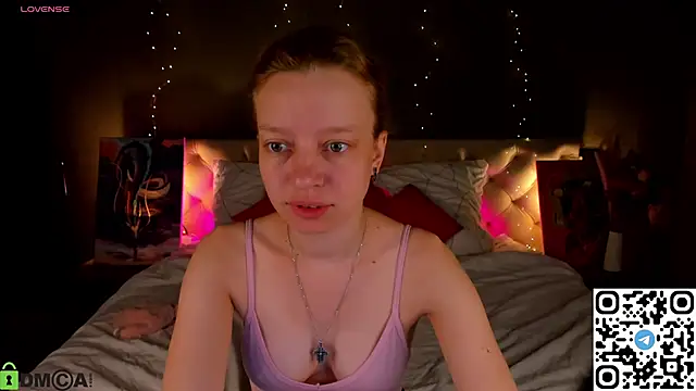 Michelle Blond online show from May 17, 1:14 am