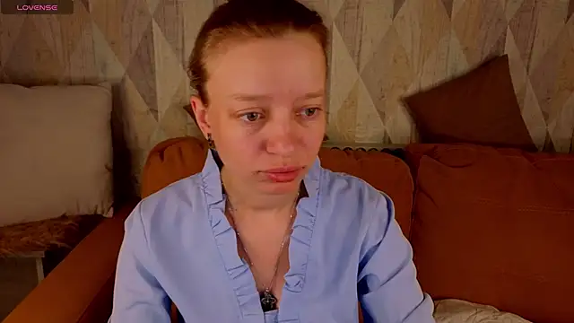 Michelle Blond online show from June 9, 1:06 am