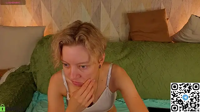 Michelle Blond online show from July 23, 1:19 am
