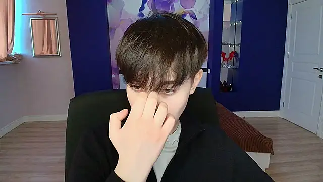 EmiliaYours online show from January 6, 12:46 pm