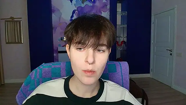 EmiliaYours online show from January 11, 4:36 pm