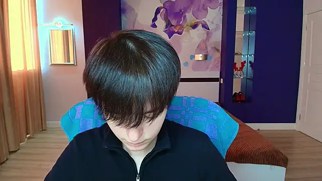 EmiliaYours online show from January 19, 1:12 pm