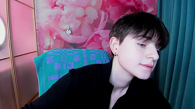 EmiliaYours online show from January 21, 4:05 pm