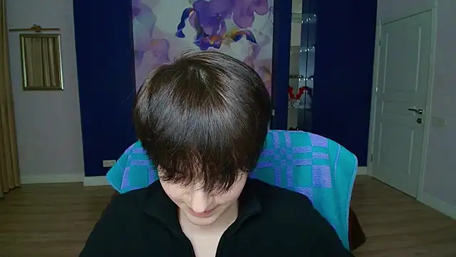 EmiliaYours online show from February 1, 4:33 pm