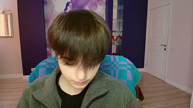 EmiliaYours online show from February 3, 12:47 pm