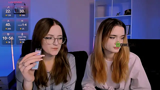 luna berryy online show from December 5, 8:16 pm