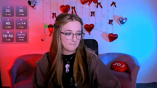 luna berryy online show from February 28, 8:32 pm