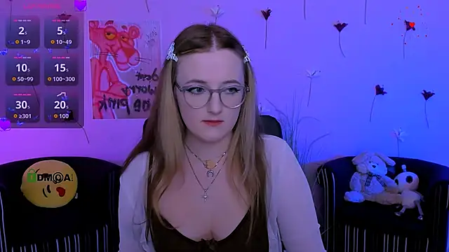 luna berryy online show from April 29, 8:04 pm