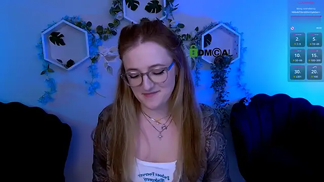 Snapshot of luna_berryy chatting on June 11, 7:01 pm luna berryy online show from June 11, 7:01 pm