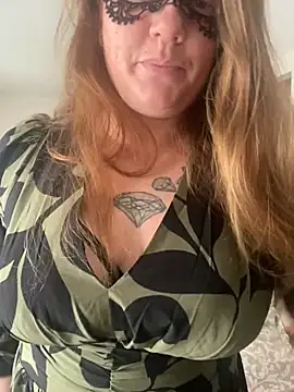 Snapshot of XtentationMG chatting on November 17, 8:53 am XtentationMG online show from November 17, 8:53 am