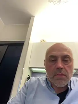 Snapshot of pantomax chatting on May 20, 3:18 pm pantomax online show from May 20, 3:18 pm