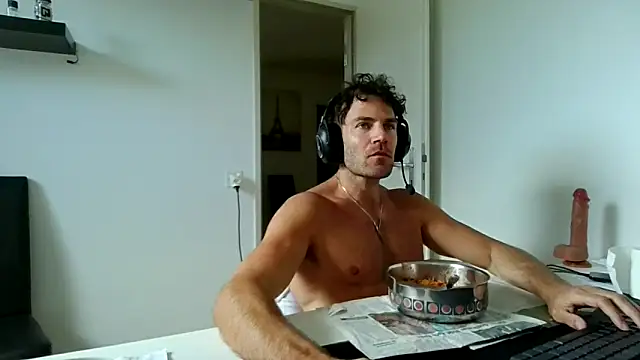 alpha-hunk online show from April 29, 10:19 am