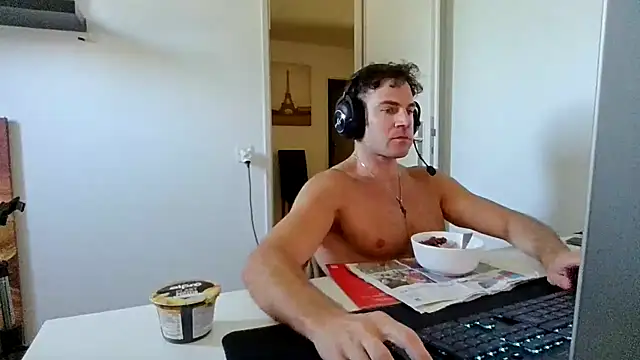 alpha-hunk online show from June 15, 10:28 am