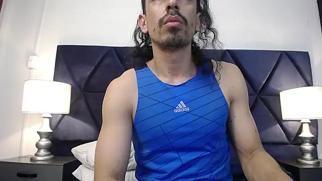 Snapshot of Sr_Magnus_ chatting on February 11, 4:02 pm Sr Magnus online show from February 11, 4:02 pm