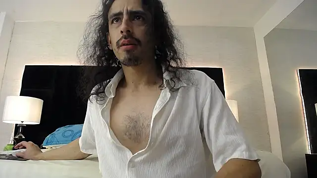 Snapshot of Sr_Magnus_ chatting on February 18, 12:49 pm Sr Magnus online show from February 18, 12:49 pm