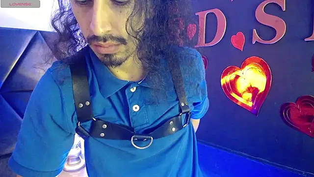 Snapshot of Sr_Magnus_ chatting on February 28, 8:42 am Sr Magnus online show from February 28, 8:42 am