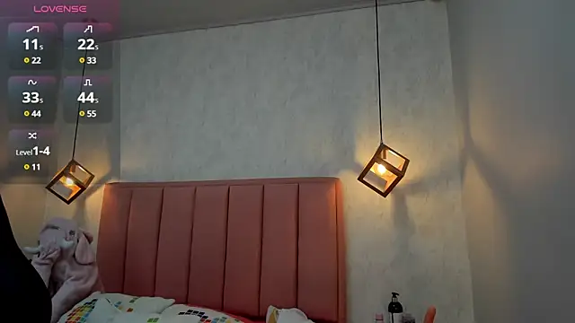 MAYROBERTSS online show from January 14, 12:24 pm