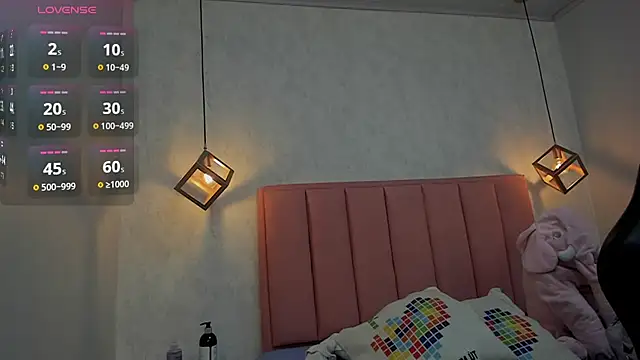 MAYROBERTSS online show from February 4, 12:11 pm