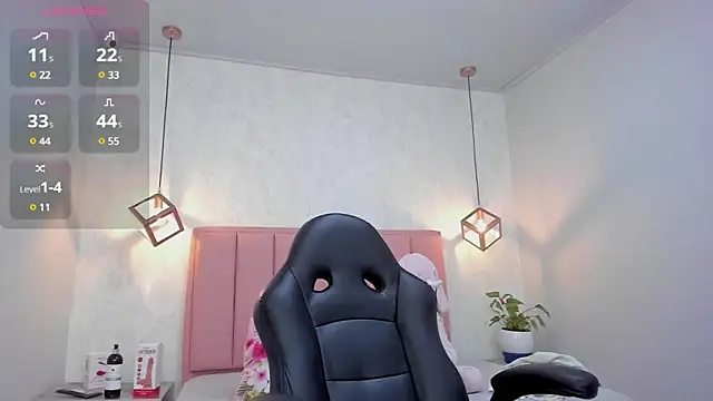 MAYROBERTSS online show from March 11, 12:39 pm