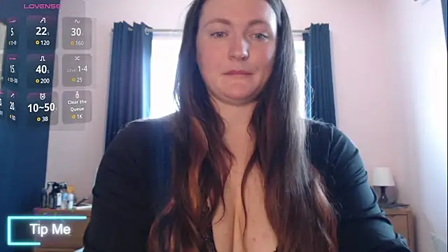 Snapshot of BustyBonnieUK chatting on January 13, 9:52 am BustyBonnieUK online show from January 13, 9:52 am