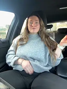 Snapshot of BustyBonnieUK chatting on November 25, 12:27 pm BustyBonnieUK online show from November 25, 12:27 pm