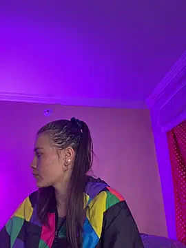 aurora divine online show from February 24, 9:02 pm