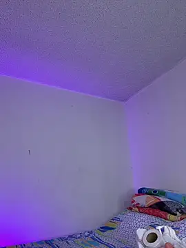 aurora divine online show from May 3, 8:59 pm