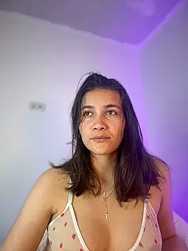 aurora divine online show from May 28, 9:01 pm