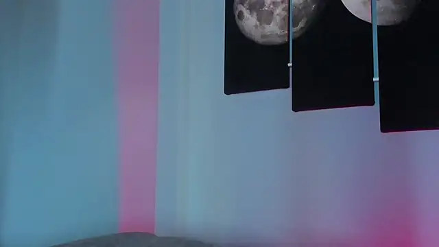 Snapshot of maddy_walker chatting on December 14, 12:22 am maddy walker online show from December 14, 12:22 am