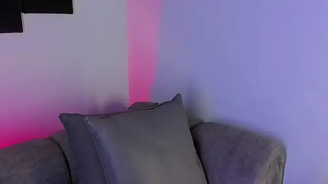 Snapshot of maddy_walker chatting on December 31, 12:54 am maddy walker online show from December 31, 12:54 am